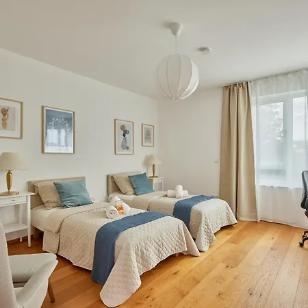 Βίλα Exklusive Villa-eggert Mit Kamin & Terasse Fuer 6 Personen Im *